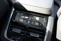 Volvo XC60 din 2024 cu 26.200 km - oferta VOL107259 - foto 10