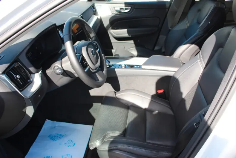 Volvo XC60 din 2024 cu 26.200 km - oferta VOL107259 - foto 15