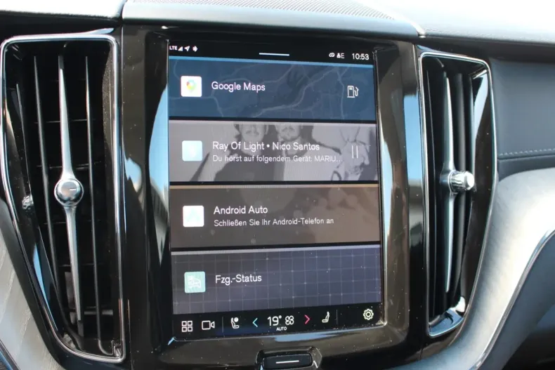 Volvo XC60 din 2024 cu 26.200 km - oferta VOL107259 - foto 21