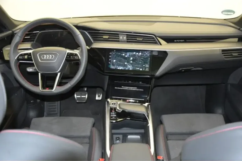 Audi Q8 din 2023 cu 48.000 km - oferta AUD107262 - foto 3