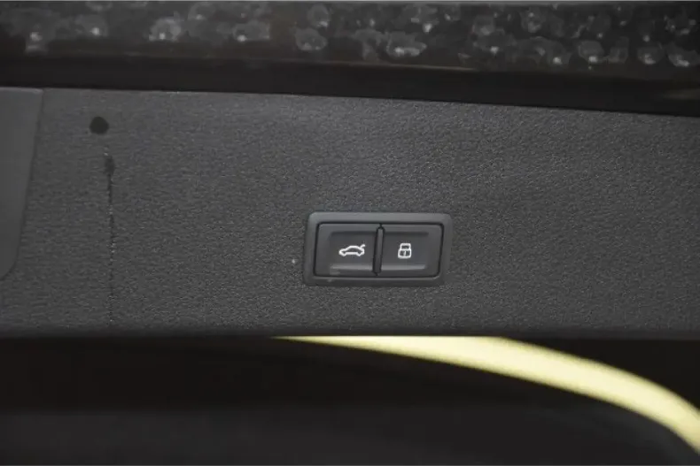 Audi Q8 din 2023 cu 48.000 km - oferta AUD107262 - foto 11