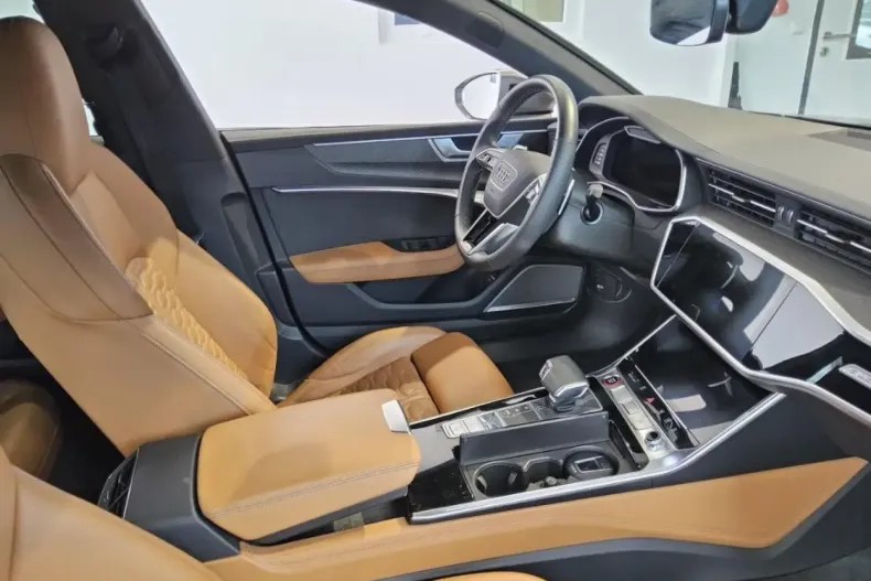 Audi RS7 din 2022 cu 62.980 km - oferta AUD107268 - foto 4