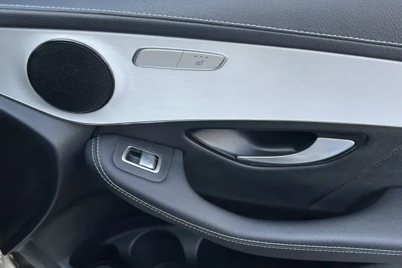 Mercedes-Benz GLC 200 din 2022 cu 63.170 km - oferta MER107272 - foto 26