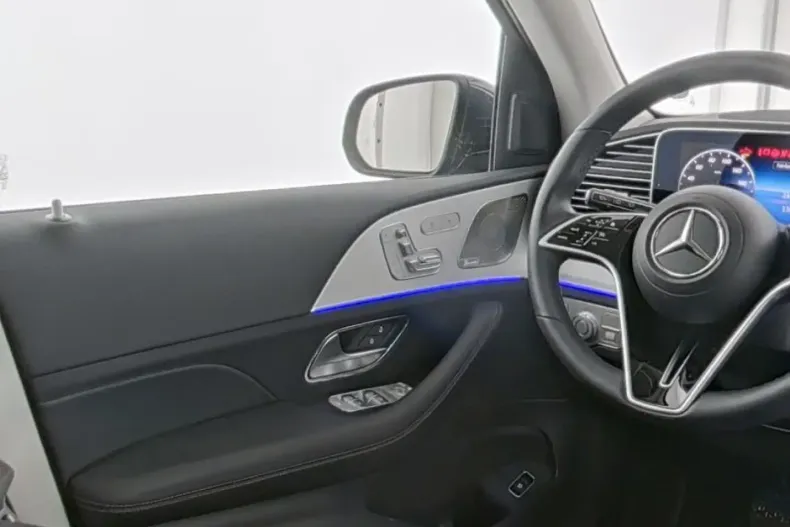 Mercedes-Benz GLE 350 din 2024 cu 13.900 km - oferta MER107274 - foto 4