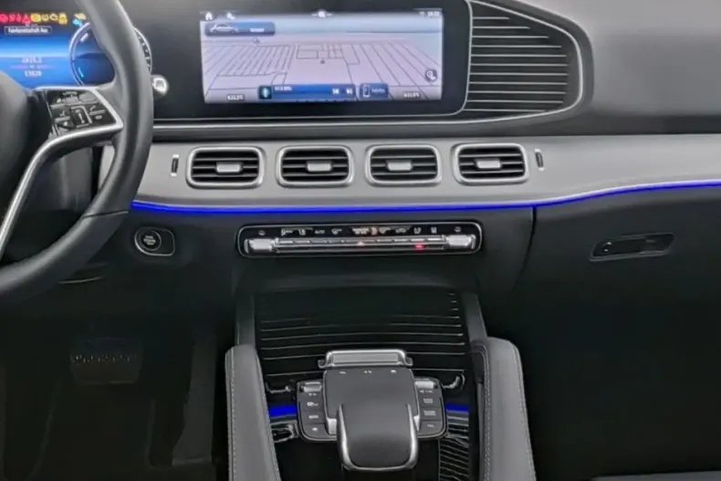 Mercedes-Benz GLE 350 din 2024 cu 13.900 km - oferta MER107274 - foto 8