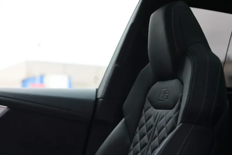 Audi Q8 din 2024 cu 14.950 km - oferta AUD107276 - foto 17