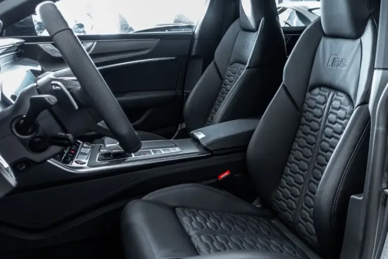 Audi RS7 din 2024 cu 1.738 km - oferta AUD107279 - foto 8