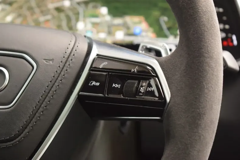 Audi RS7 din 2024 cu 17.700 km - oferta AUD107284 - foto 11