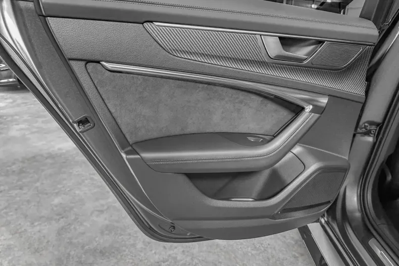 Audi RS6 din 2023 cu 39.700 km - oferta AUD107292 - foto 16