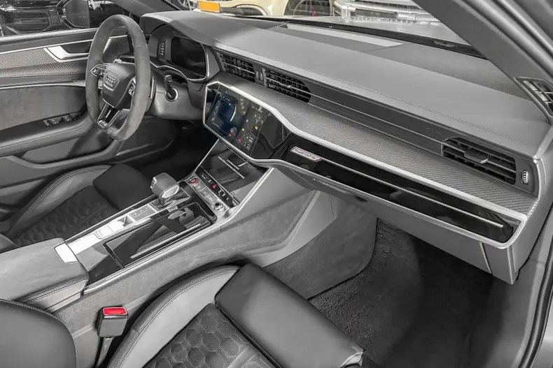 Audi RS6 din 2023 cu 39.700 km - oferta AUD107292 - foto 17