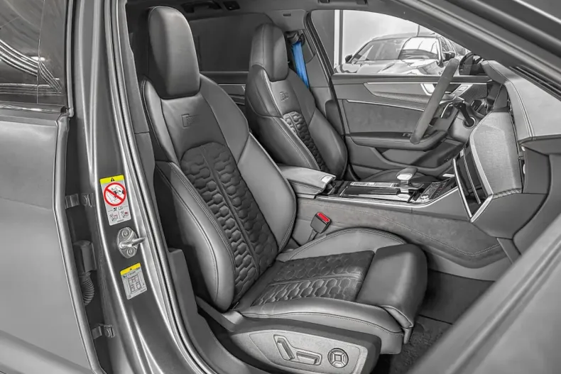 Audi RS6 din 2023 cu 39.700 km - oferta AUD107292 - foto 18