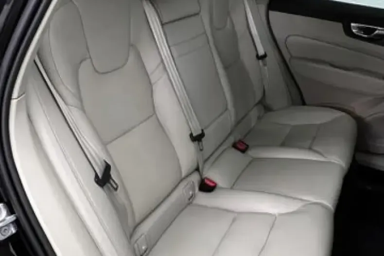 Volvo XC60 din 2020 cu 36.917 km - oferta VOL107293 - foto 9