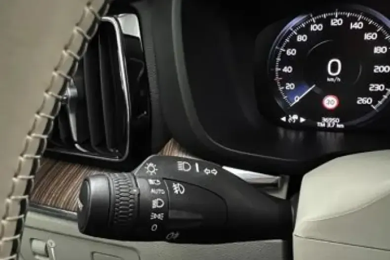 Volvo XC60 din 2020 cu 36.917 km - oferta VOL107293 - foto 18