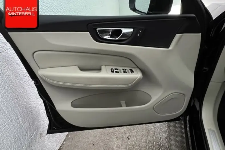 Volvo XC60 din 2020 cu 36.917 km - oferta VOL107293 - foto 27