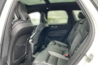 Volvo XC60 din 2020 cu 102.900 km - oferta VOL107296 - foto 11