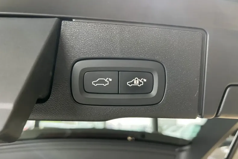 Volvo XC60 din 2024 cu 18.019 km - oferta VOL107298 - foto 18