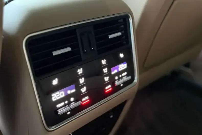 Porsche Cayenne din 2021 cu 47.543 km - oferta POR107301 - foto 19