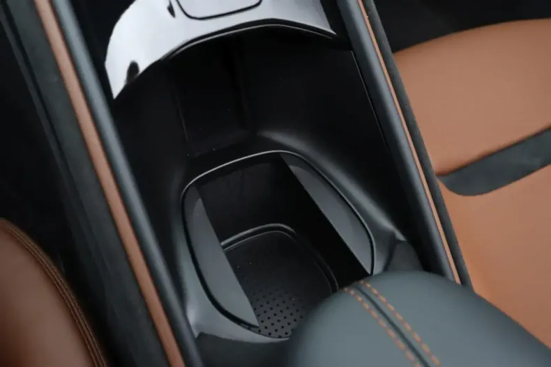 Ferrari Roma din 2024 cu 2.500 km - oferta FER107315 - foto 29