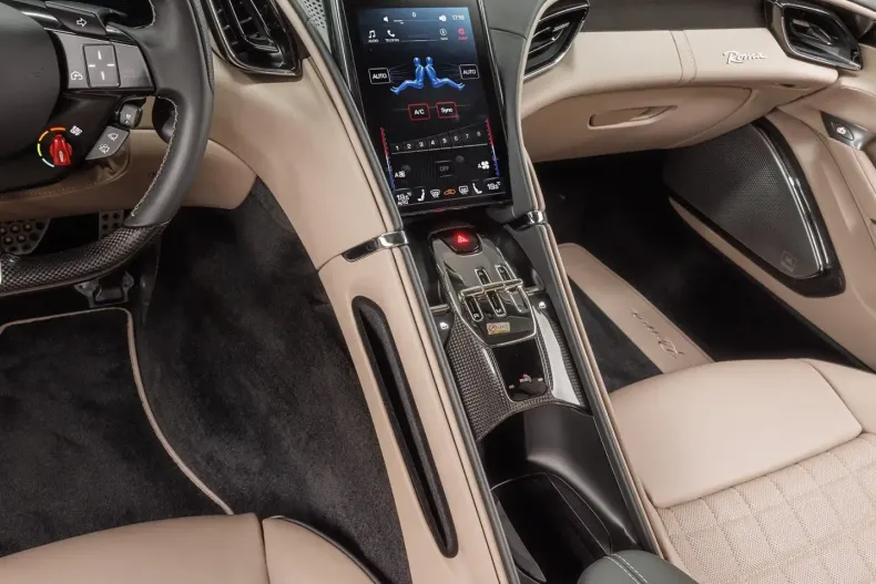 Ferrari Roma din 2021 cu 4.800 km - oferta FER107317 - foto 11