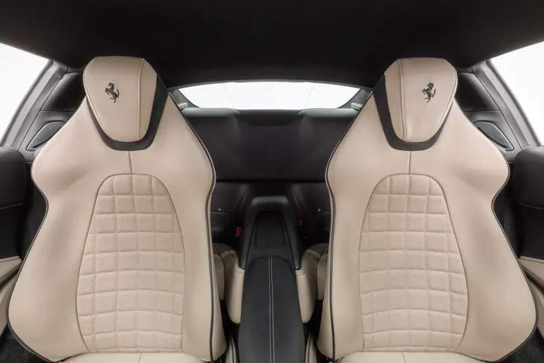 Ferrari Roma din 2021 cu 4.800 km - oferta FER107317 - foto 18