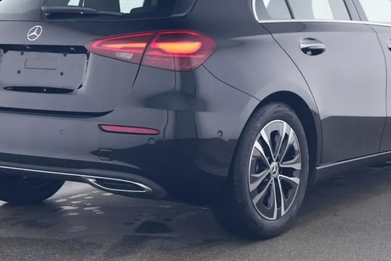 Mercedes-Benz A 200 din 2024 cu 13.000 km - oferta MER107321 - foto 4