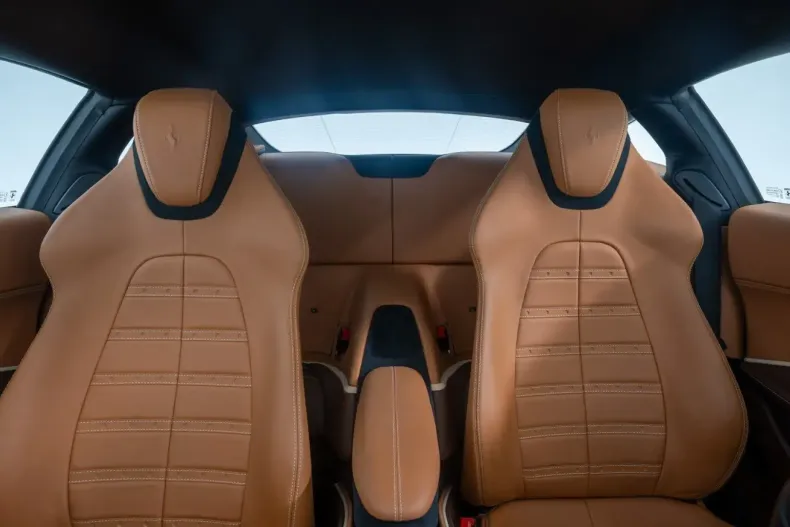 Ferrari Roma din 2021 cu 11.300 km - oferta FER107322 - foto 23