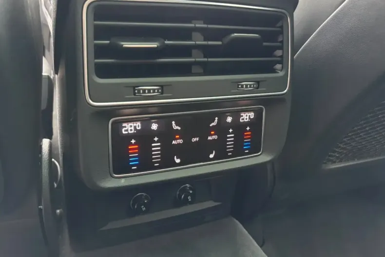 Audi RSQ8 din 2024 cu 19.731 km - oferta AUD107327 - foto 16