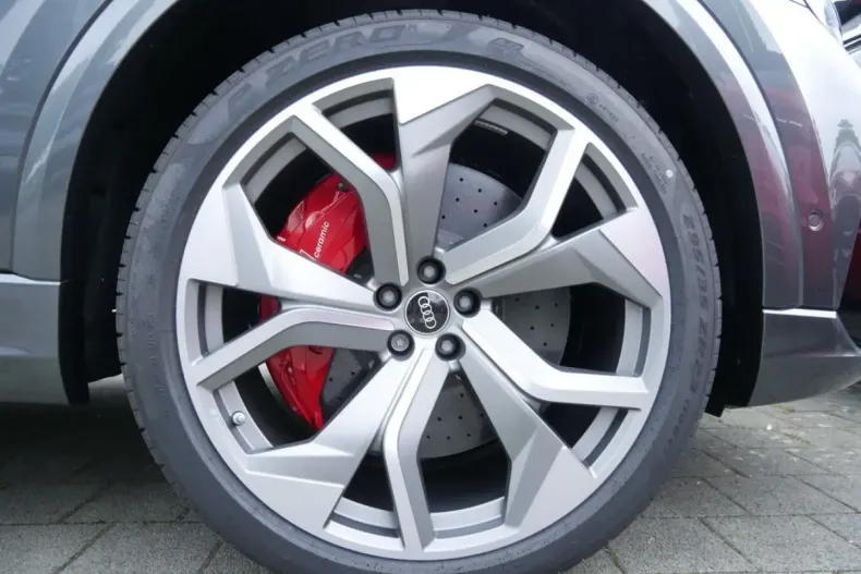 Audi RSQ8 din 2024 cu 6.500 km - oferta AUD107329 - foto 5