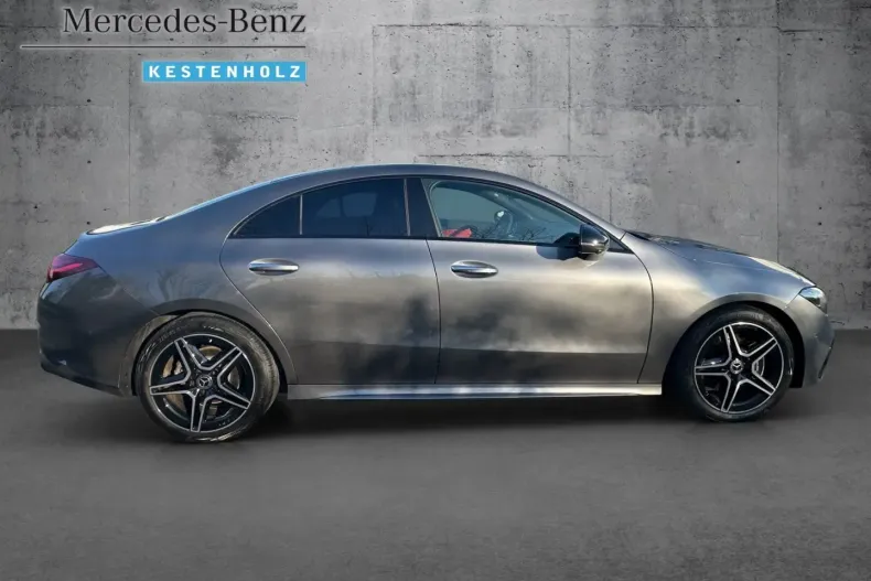 Mercedes-Benz CLA 220 din 2023 cu 13.569 km - oferta MER107334 - foto 4
