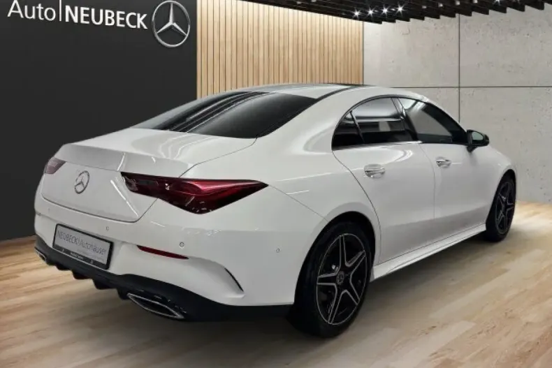 Mercedes-Benz CLA 220 din 2024 cu 19.750 km - oferta MER107336 - foto 6