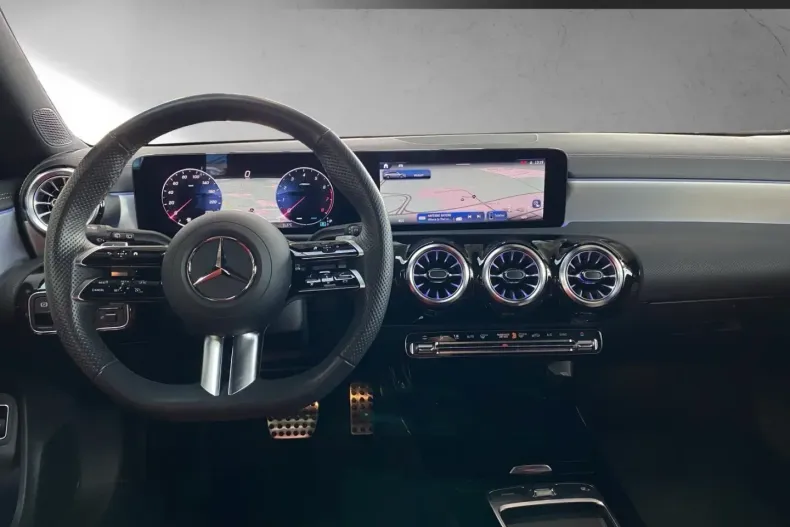 Mercedes-Benz CLA 250 Shooting Brake din 2023 cu 9.220 km - oferta MER107340 - foto 9