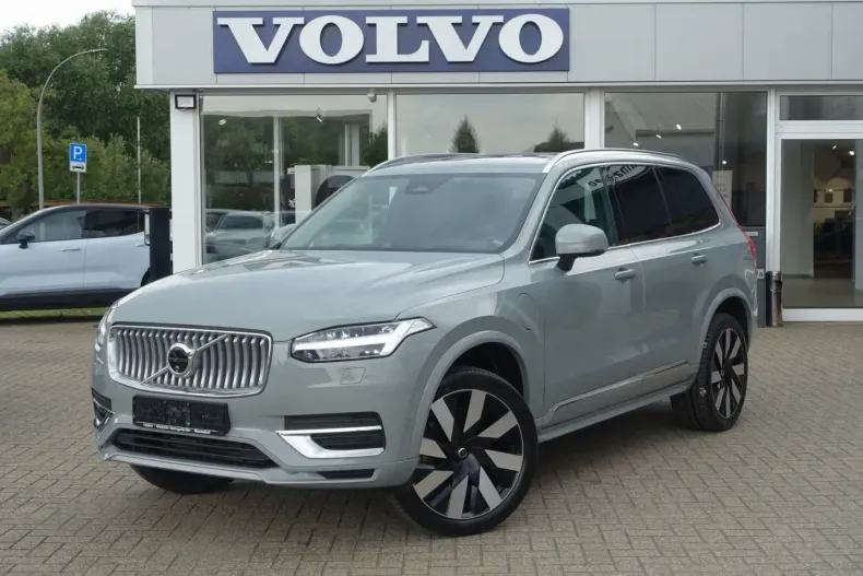Volvo XC90 din 2024 cu 17.973 km - oferta VOL107342 - foto 1