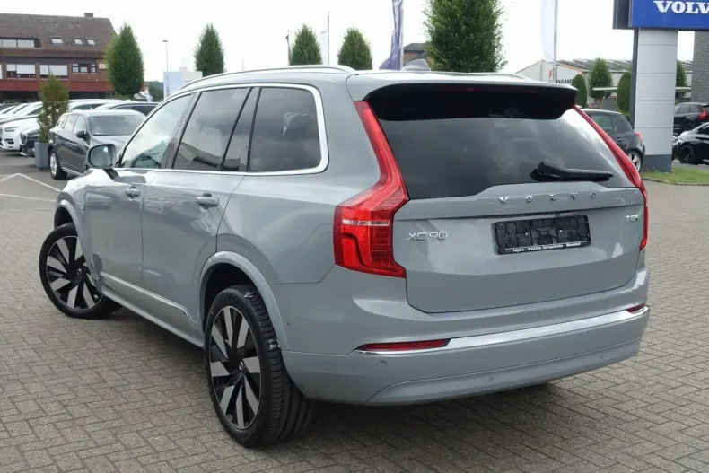 Volvo XC90 din 2024 cu 17.973 km - oferta VOL107342 - foto 4