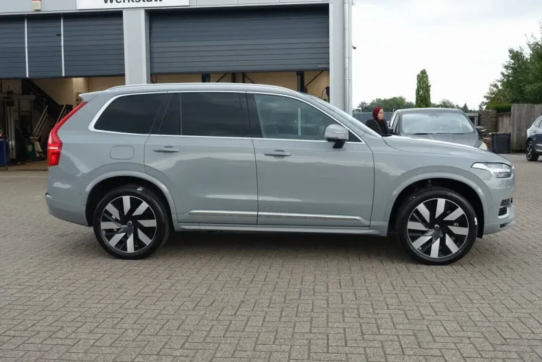 Volvo XC90 din 2024 cu 17.973 km - oferta VOL107342 - foto 7