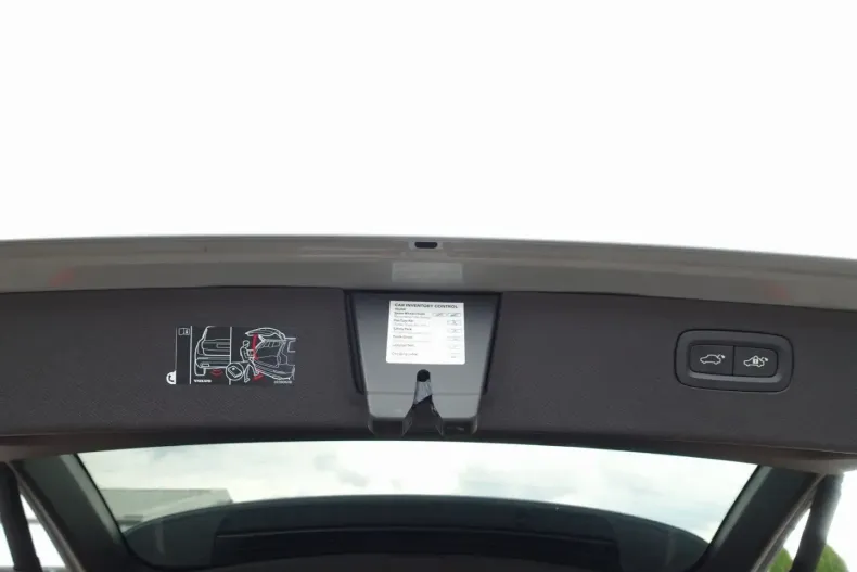 Volvo XC90 din 2024 cu 17.973 km - oferta VOL107342 - foto 13