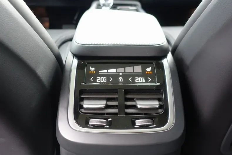 Volvo XC90 din 2024 cu 17.973 km - oferta VOL107342 - foto 16