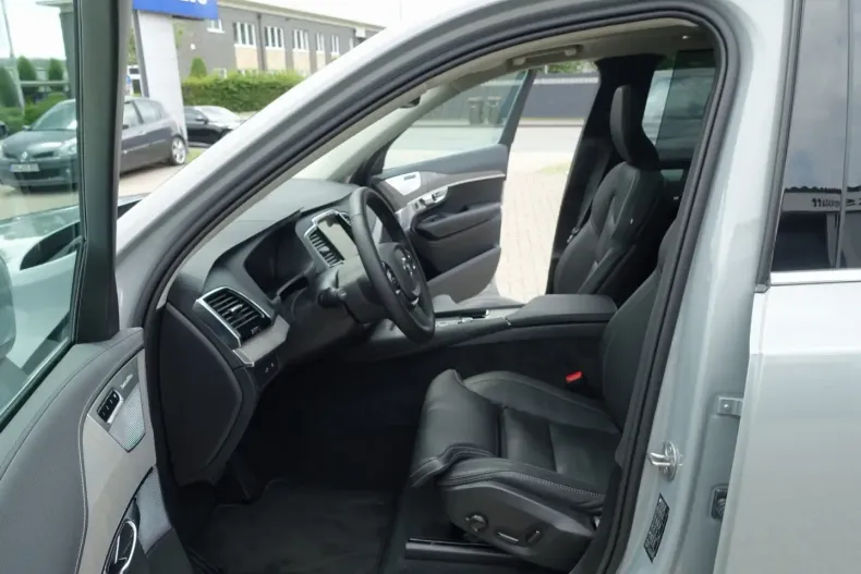 Volvo XC90 din 2024 cu 17.973 km - oferta VOL107342 - foto 17