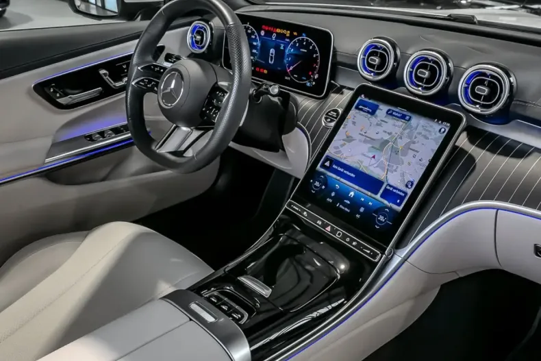 Mercedes-Benz CLE 200 din 2024 cu 10.648 km - oferta MER107355 - foto 4