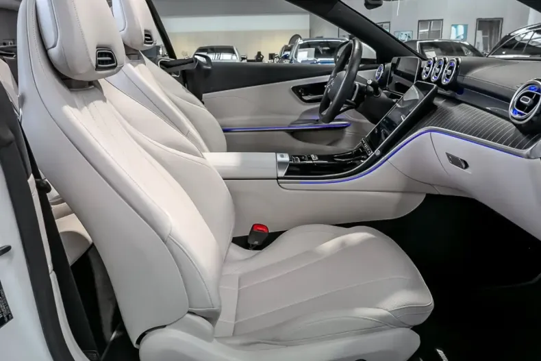 Mercedes-Benz CLE 200 din 2024 cu 10.648 km - oferta MER107355 - foto 5