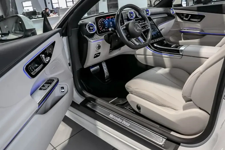 Mercedes-Benz CLE 200 din 2024 cu 10.648 km - oferta MER107355 - foto 9