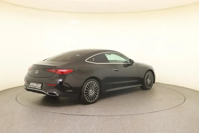 Mercedes-Benz CLE 200 din 2024 cu 12.778 km - oferta MER107360 - foto 4