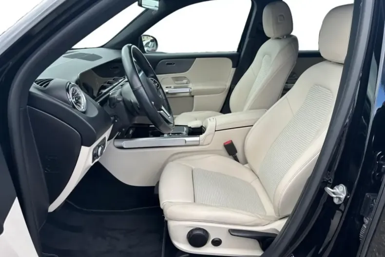 Mercedes-Benz GLB 200 din 2022 cu 74.452 km - oferta MER107364 - foto 5