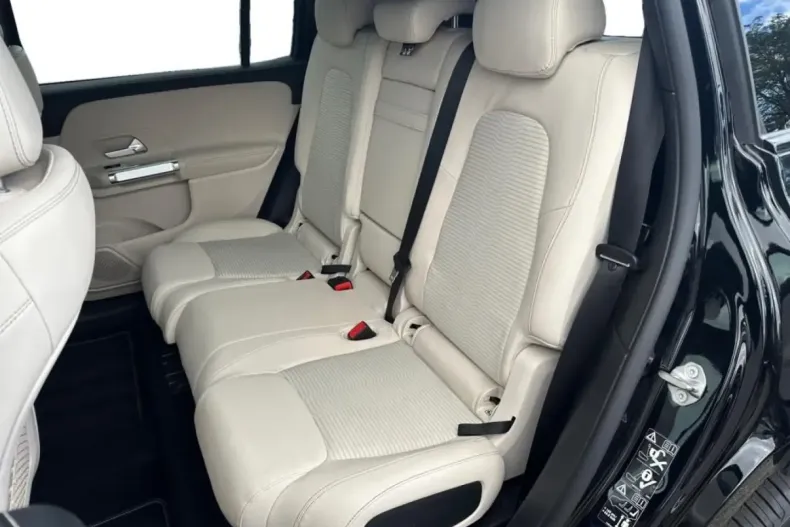 Mercedes-Benz GLB 200 din 2022 cu 74.452 km - oferta MER107364 - foto 7