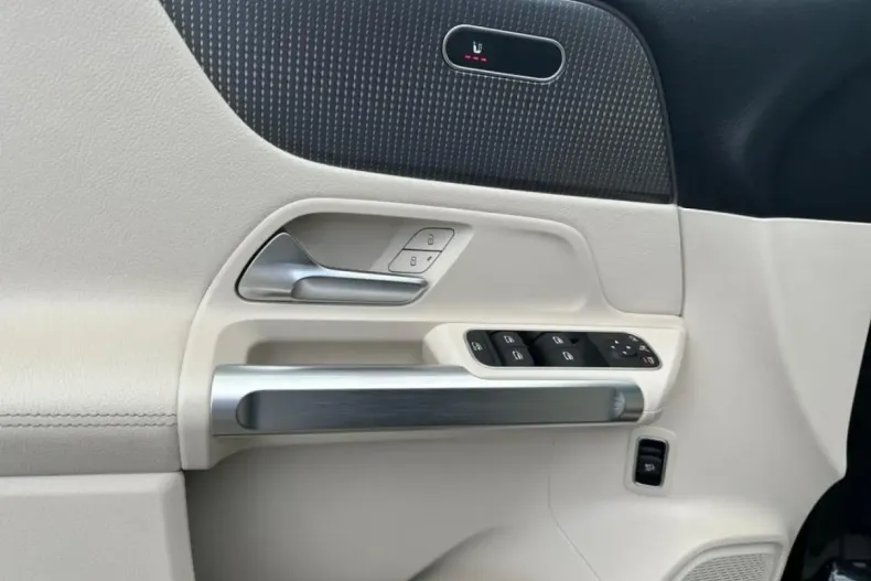 Mercedes-Benz GLB 200 din 2022 cu 74.452 km - oferta MER107364 - foto 15