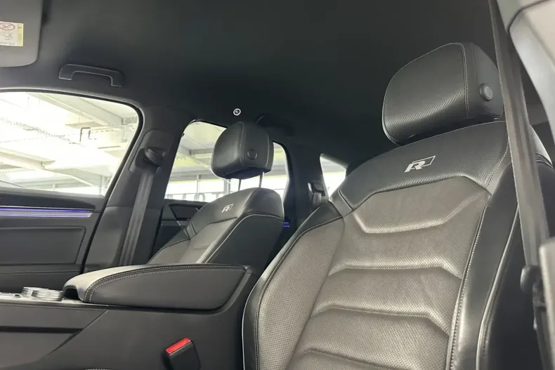 Volkswagen Touareg din 2021 cu 74.990 km - oferta VOL107372 - foto 14