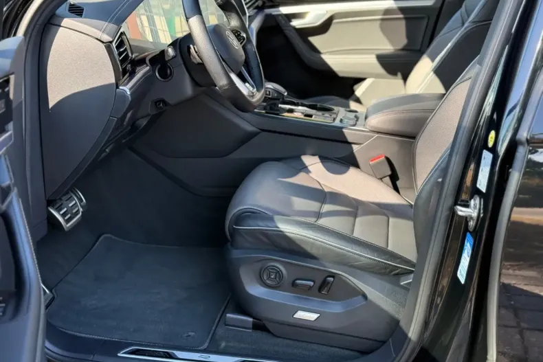 Volkswagen Touareg din 2022 cu 92.000 km - oferta VOL107373 - foto 11