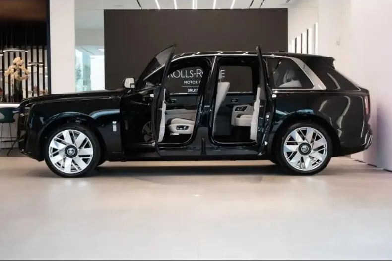 Rolls-Royce Cullinan din 2024 cu 6.000 km - oferta ROL107374 - foto 4