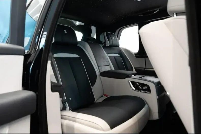 Rolls-Royce Cullinan din 2024 cu 6.000 km - oferta ROL107374 - foto 11