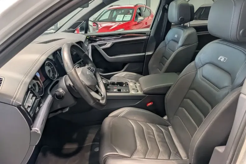 Volkswagen Touareg din 2021 cu 89.000 km - oferta VOL107375 - foto 8