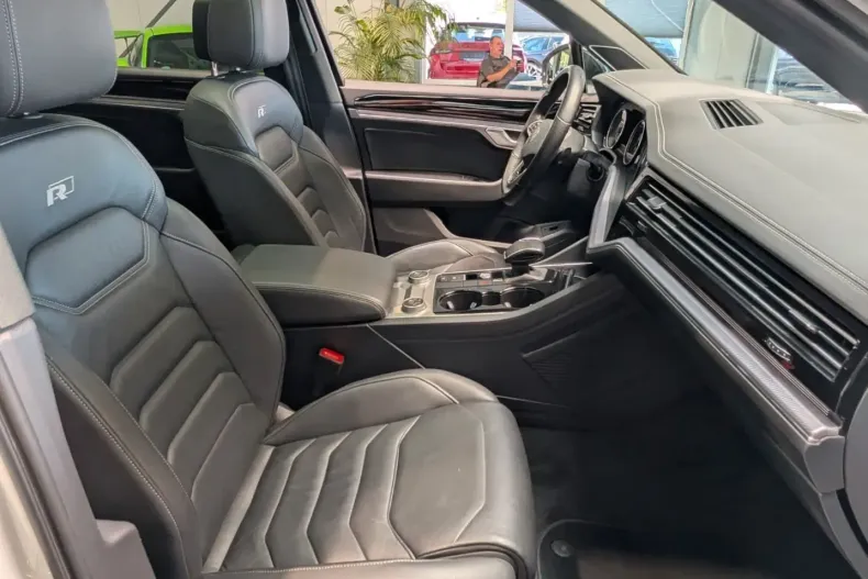 Volkswagen Touareg din 2021 cu 89.000 km - oferta VOL107375 - foto 11